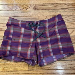 Patagonia Womens Wavefarer Boardshorts NEW with Tags